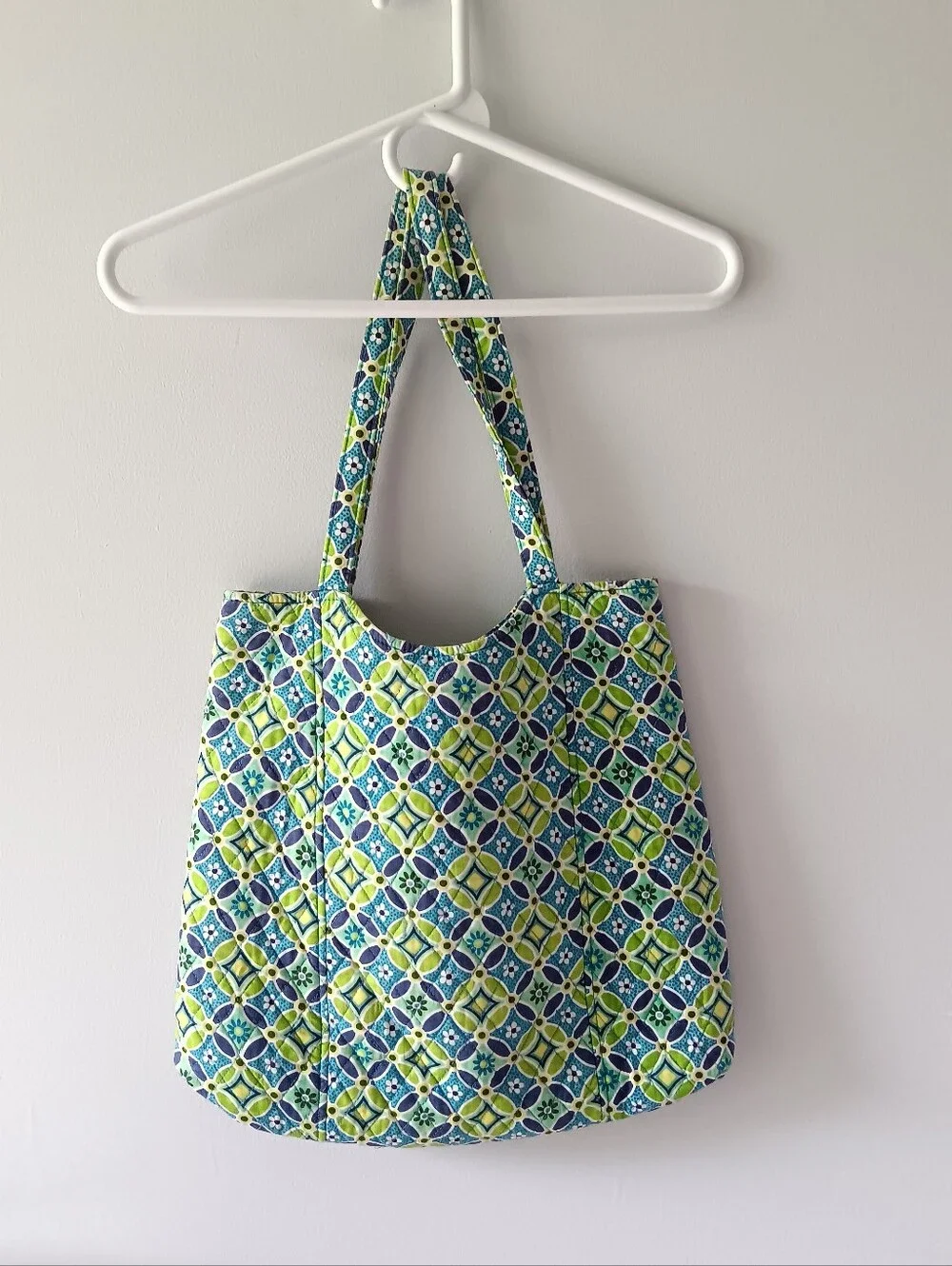 Vera Bradley Daisy Daisy Tote Bag Double Strap Pocket Blue Green Yellow Blue